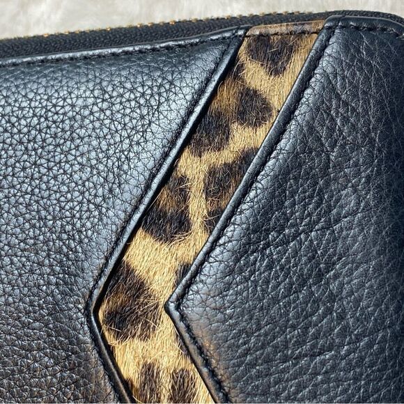 Silpada Zip Around Wristlet Black Leather With Cow Fur Accent - Picture 5 of 15